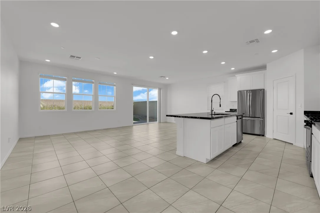 2406 Bellinzona Place — photo 4