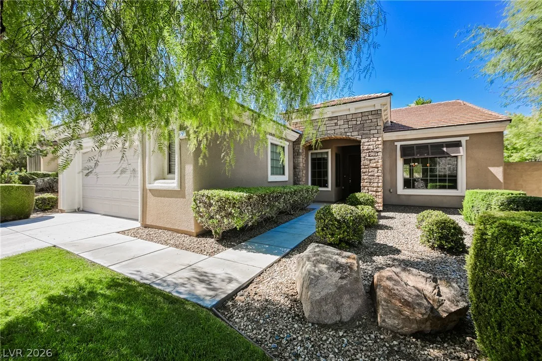 9 Stonemark Drive — photo 1
