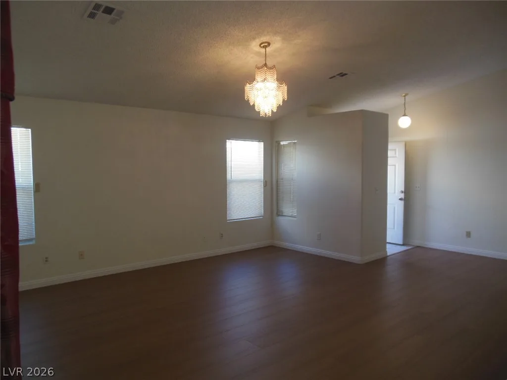 4048 Harris Avenue — photo 2