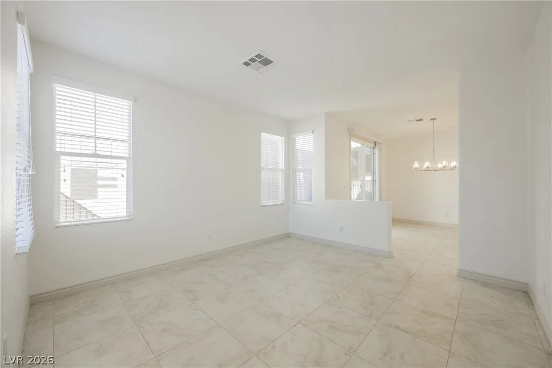 4416 Nestos Valley Avenue — photo 3