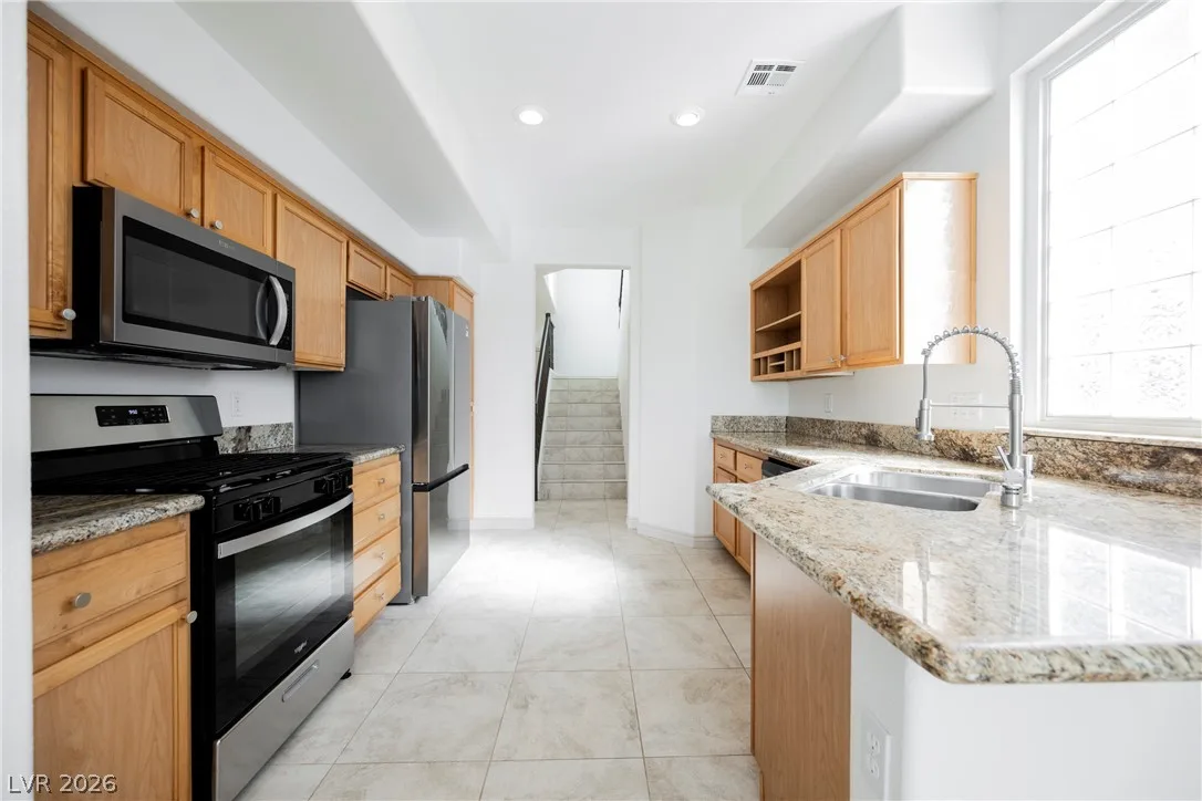 4416 Nestos Valley Avenue — photo 4