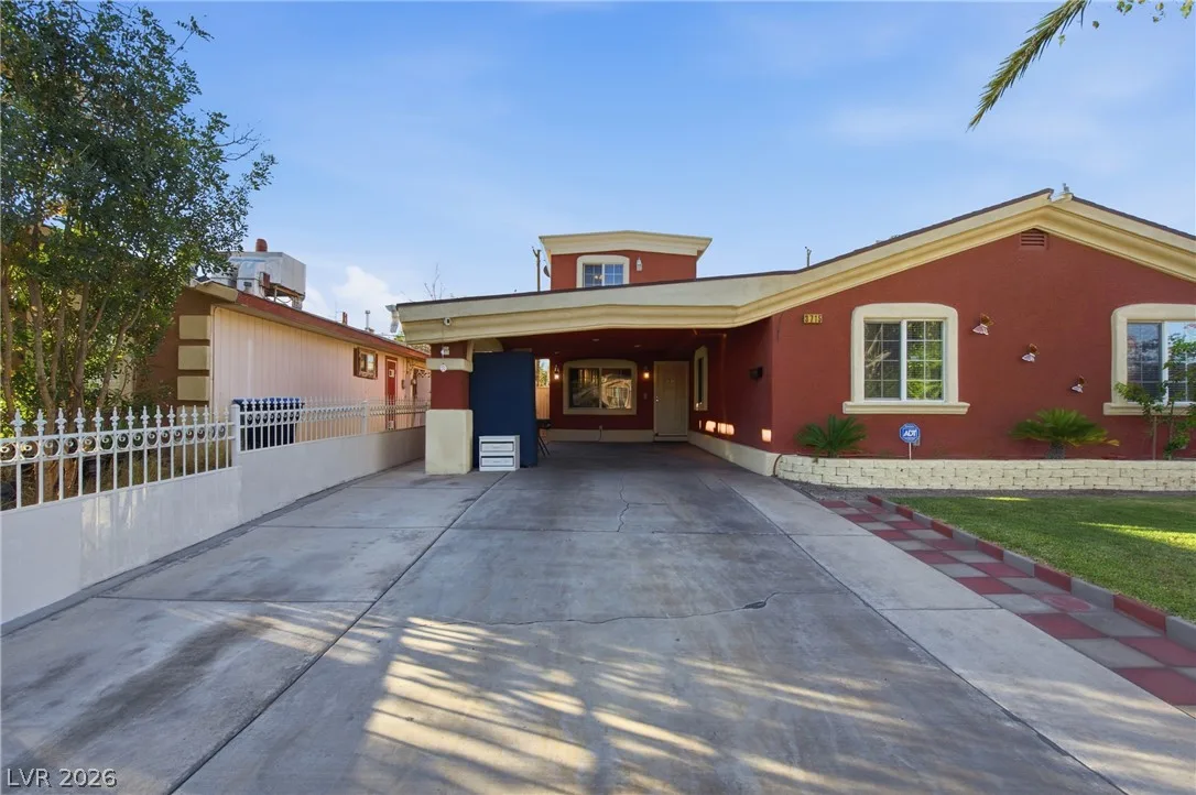 3715 East Nelson Avenue — photo 3