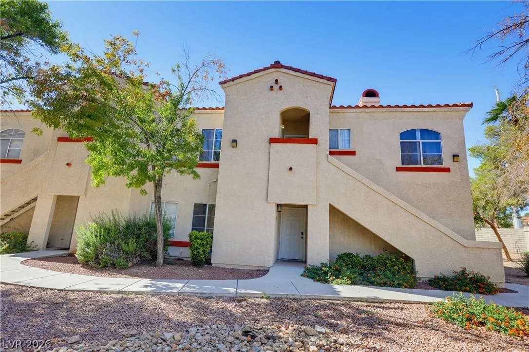 8432 Running Deer Avenue 103 — photo 4