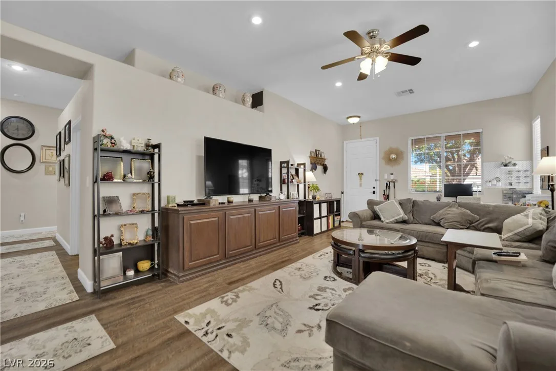10133 Snow Crest Place — photo 4