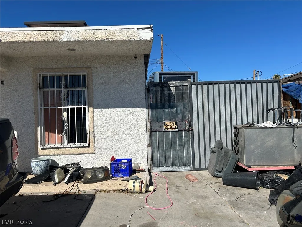 2129 Franklin Avenue — photo 2