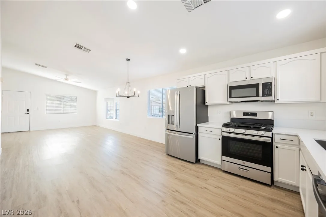 5192 Jewel Canyon Drive — photo 3