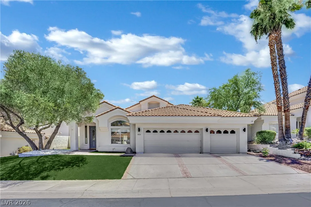 8121 Sunset Cove Drive — photo 1