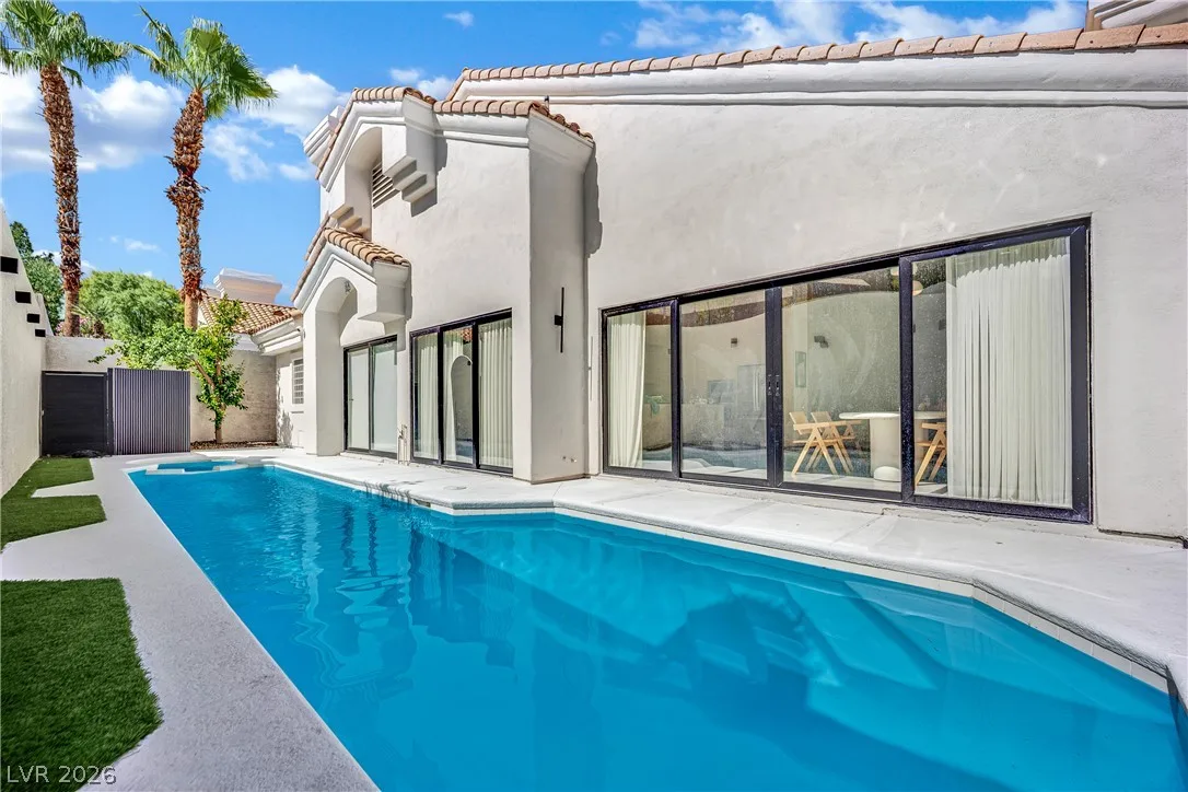 8121 Sunset Cove Drive — photo 5