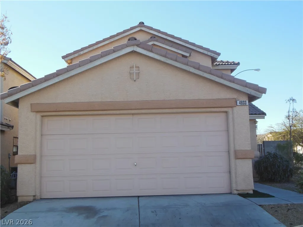 4833 PAGOSA SPRINGS Drive — photo 1