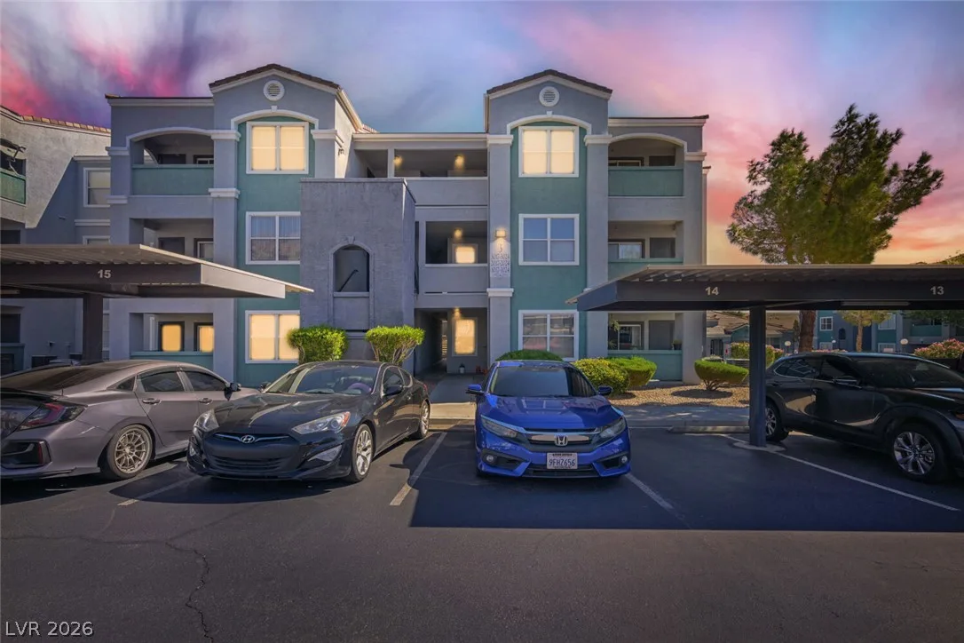 6955 North Durango Drive 1019 — photo 3