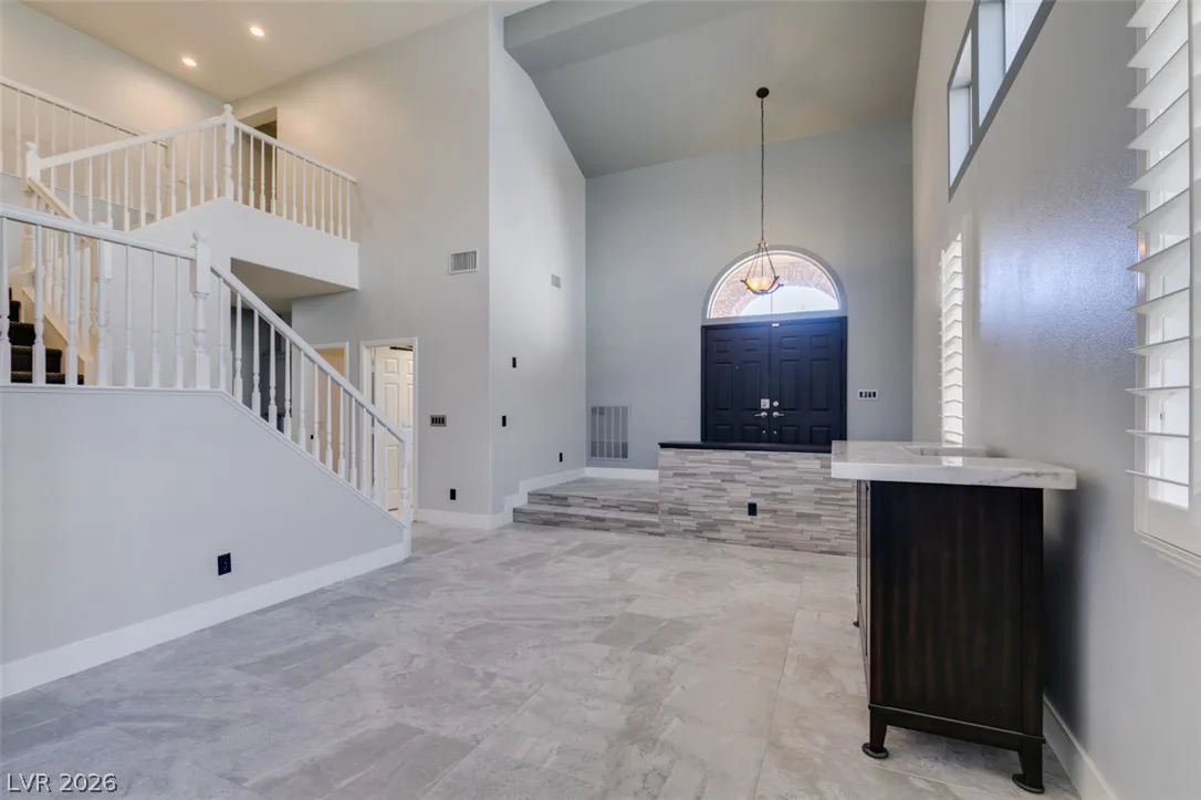 2000 Cedarcrest Court — photo 3