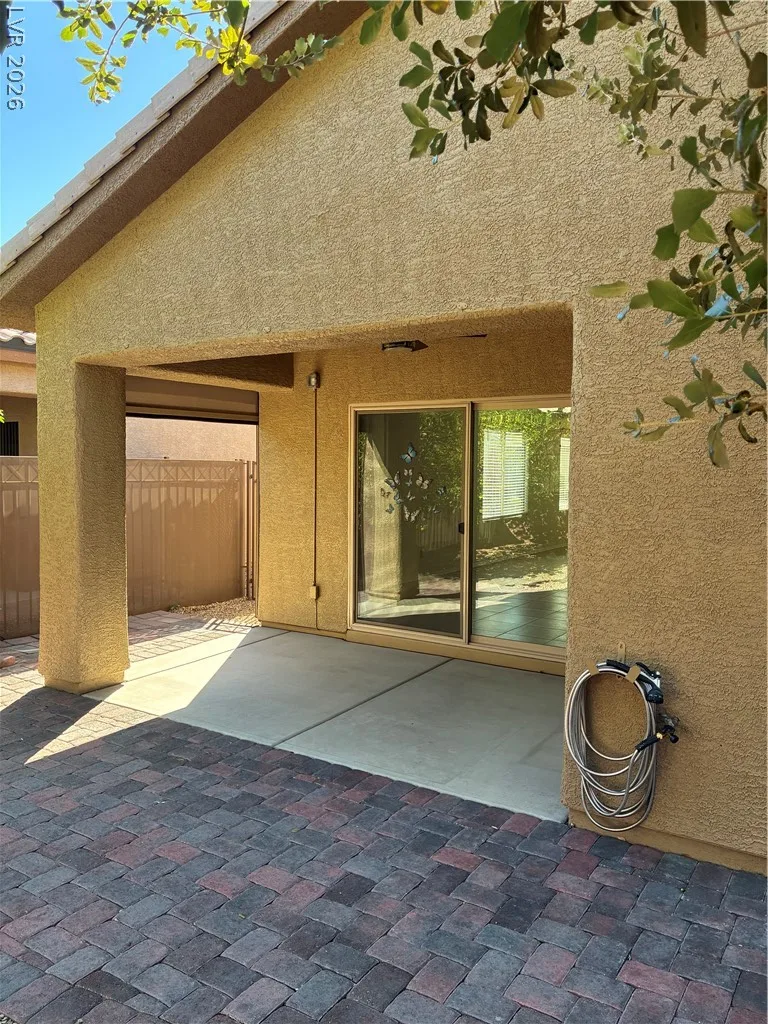 6096 Corbin Avenue — photo 5