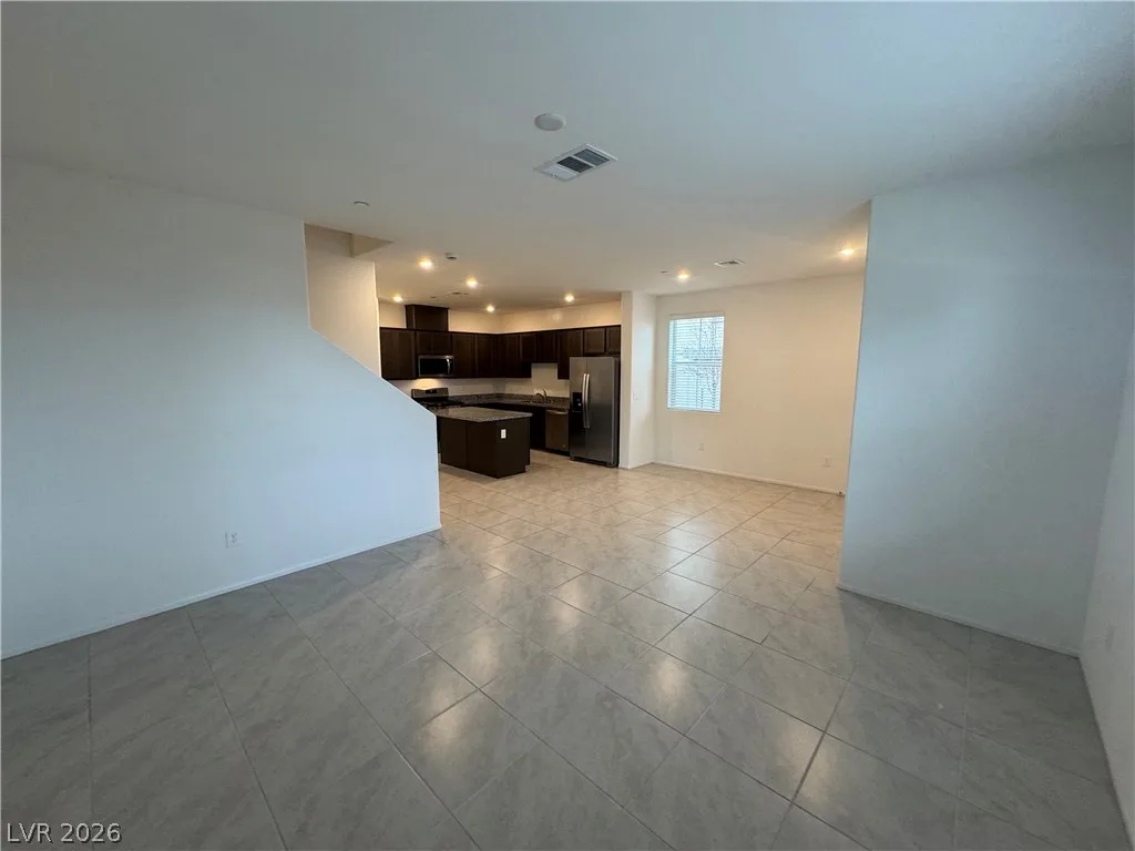 660 Foam Flower Lane — photo 5