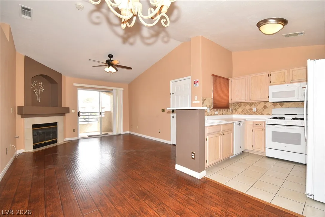 5415 West Harmon Avenue 2135 — photo 1
