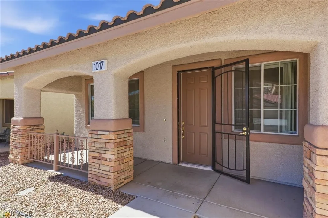 1017 Pearl Peak Street — photo 3