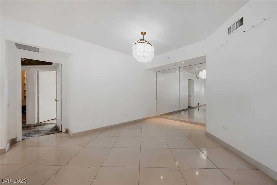 2877 Paradise Road 1404 — photo 3