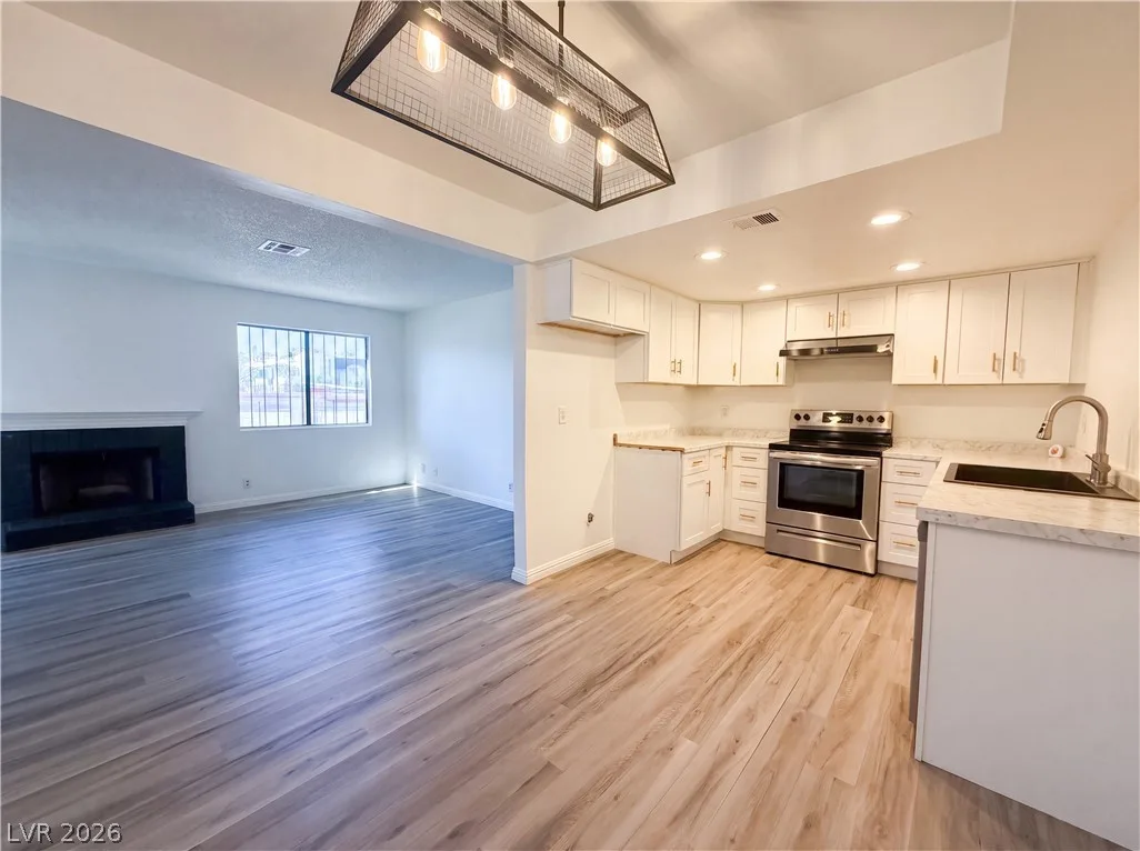 1701 East Katie Avenue 83 — photo 4