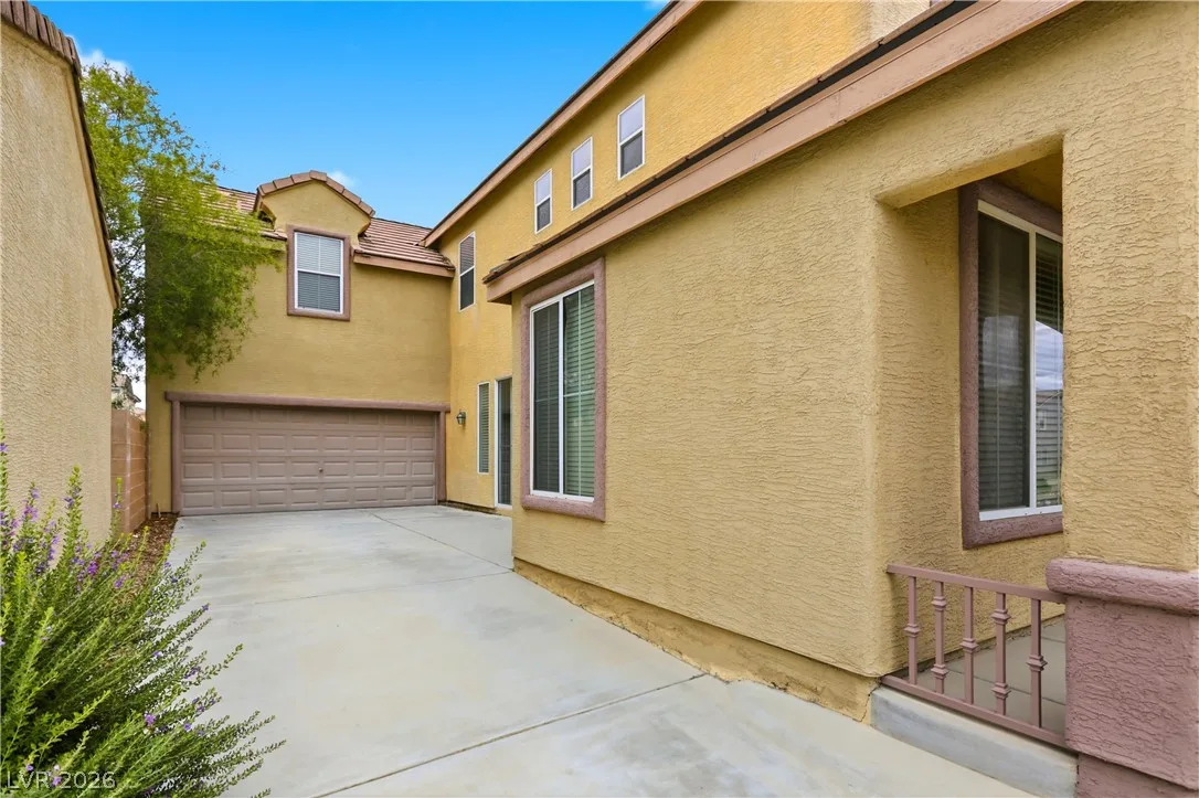 5984 Attavilla Drive — photo 5
