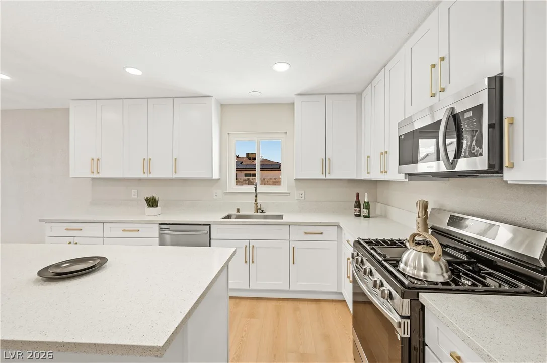 7700 Peacock Avenue — photo 4
