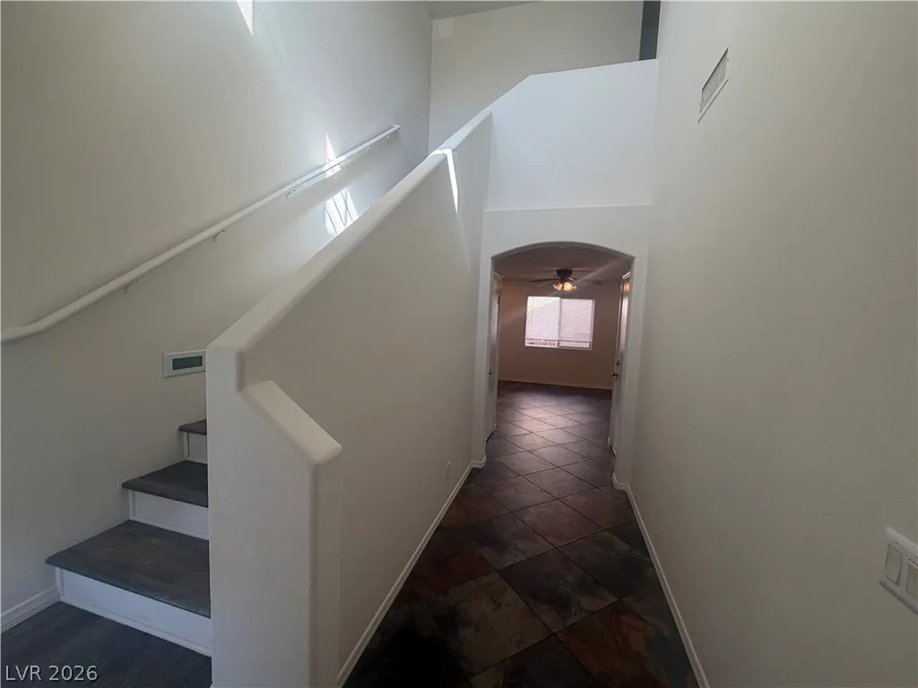 9250 Hollander Avenue — photo 3