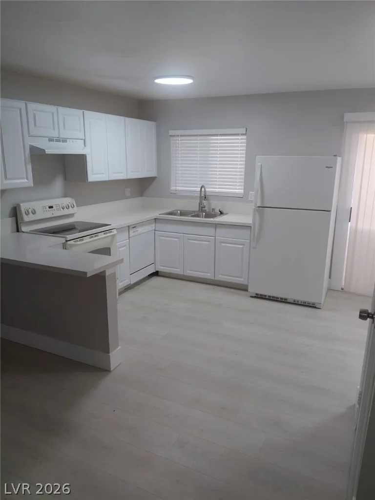 5228 Garden Lane — photo 4