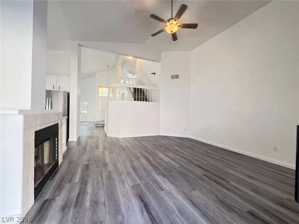 98 Trevor Drive — photo 4