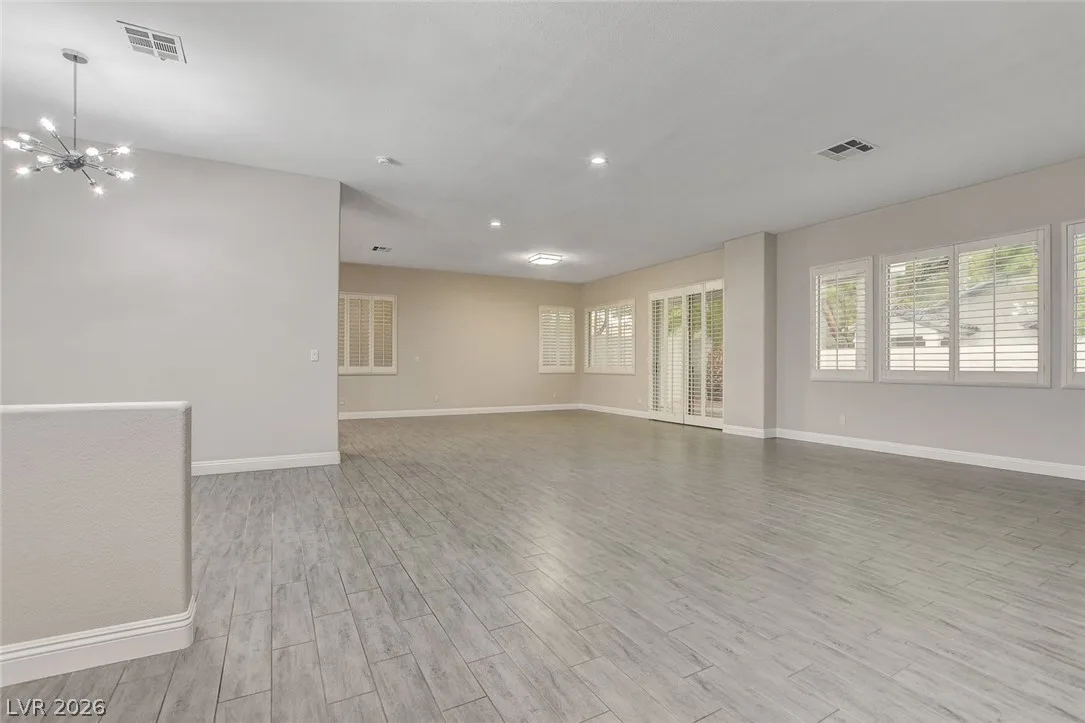 2794 Glen Port Street — photo 4