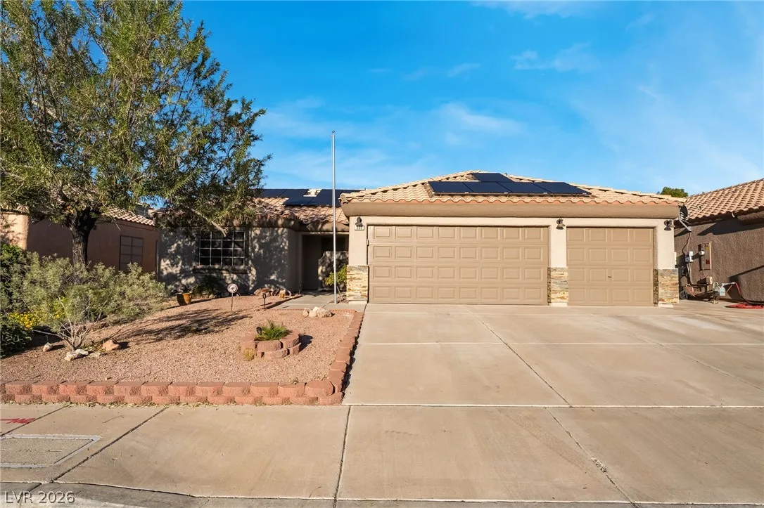 969 High Plains Drive — photo 1