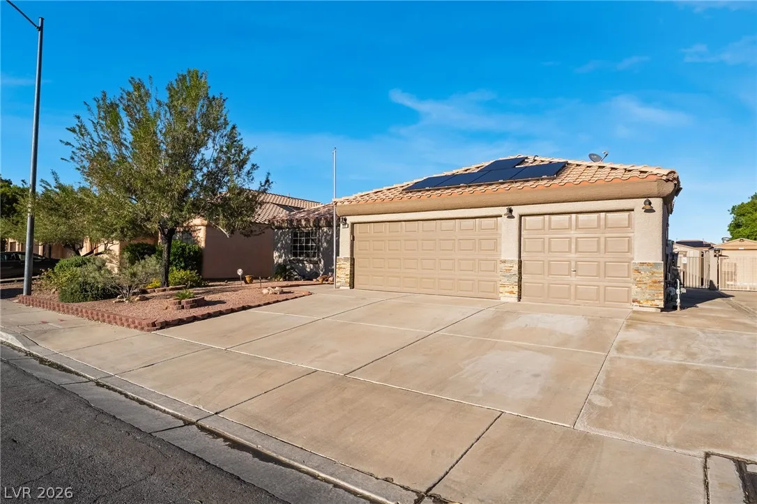 969 High Plains Drive — photo 3
