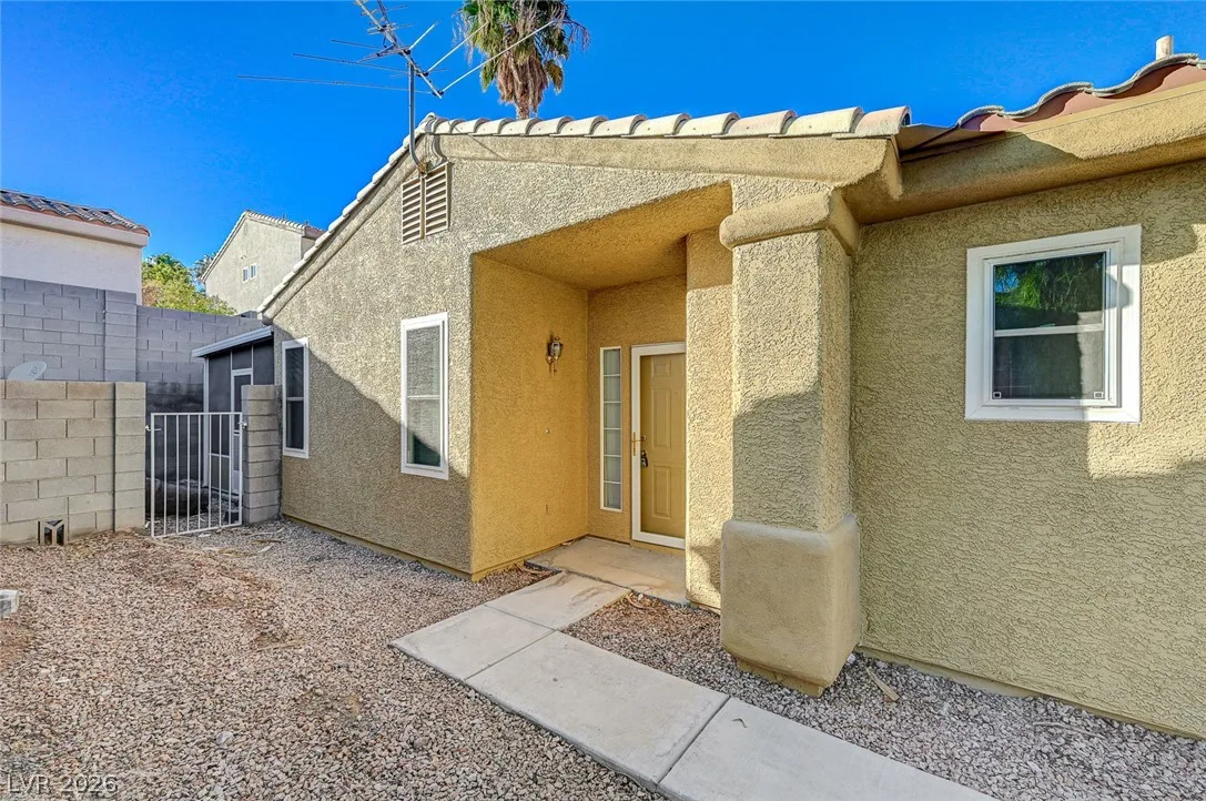 7809 Strong Water Court — photo 3