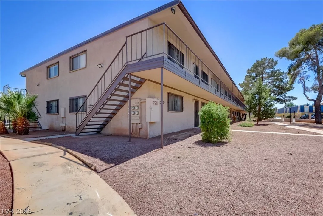 555 South Royal Crest Circle 25 — photo 1