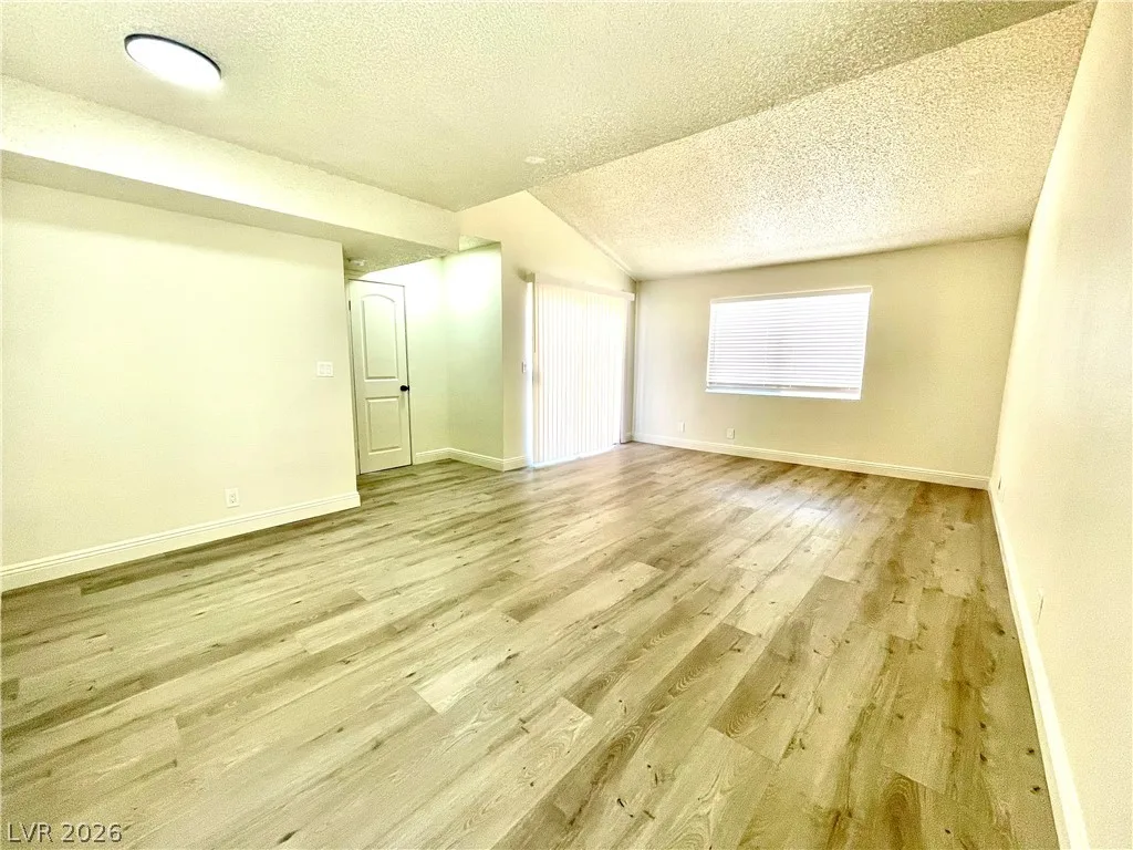 5187 Greene Lane — photo 2