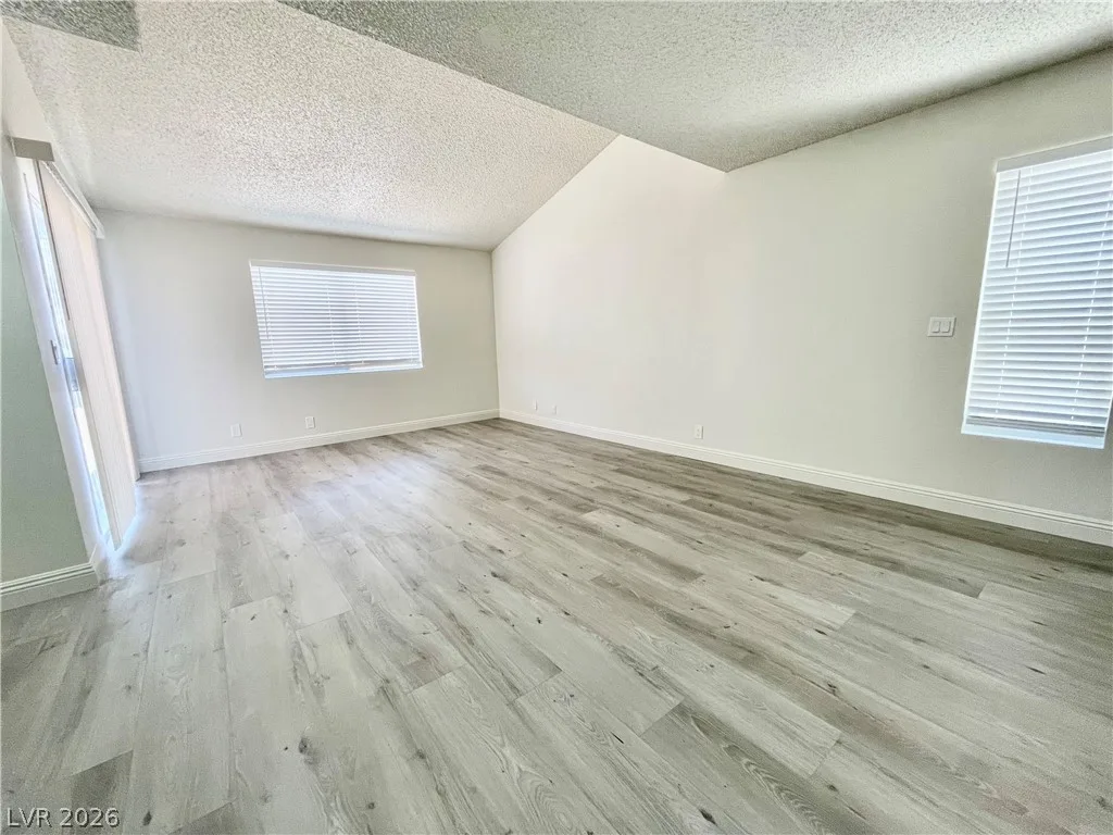 5187 Greene Lane — photo 4
