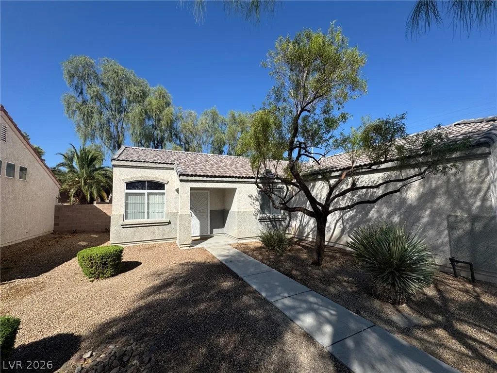 3720 Shimmering Creek Avenue — photo 3