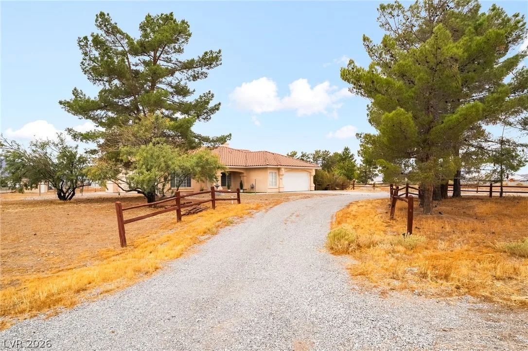 1741 West Calvada Boulevard — photo 4