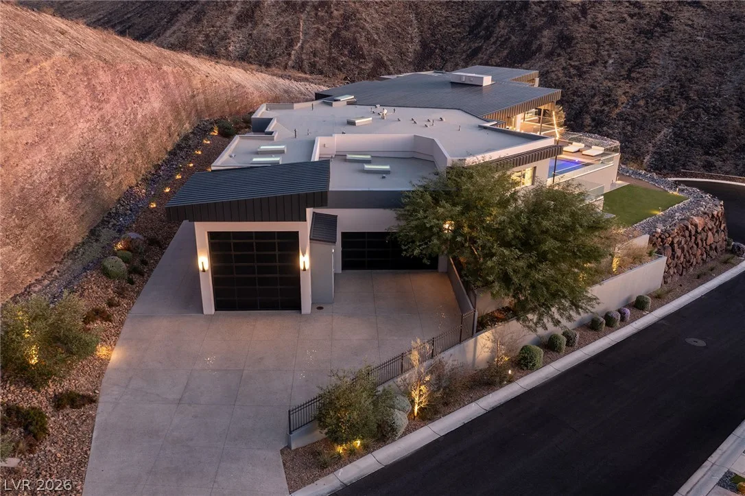 672 Overlook Rim Drive — photo 5