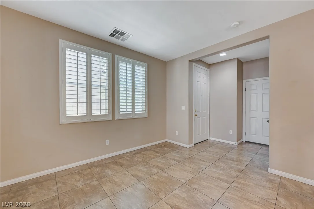 8330 LOWER TRAILHEAD Avenue — photo 4
