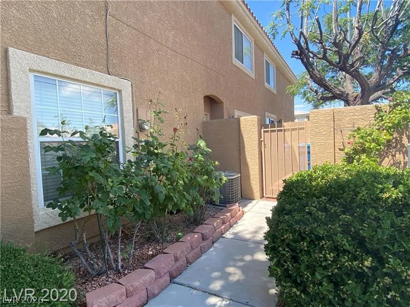 9607 Gunsmith Drive — photo 2
