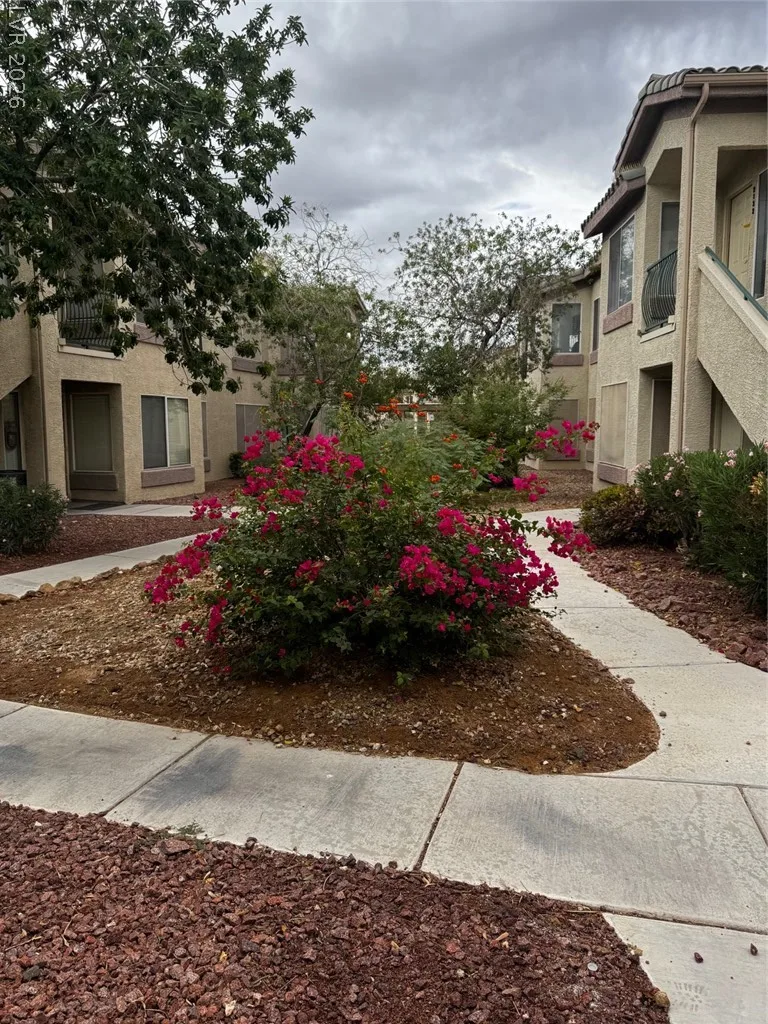 5710 East Tropicana Avenue 1094 — photo 2