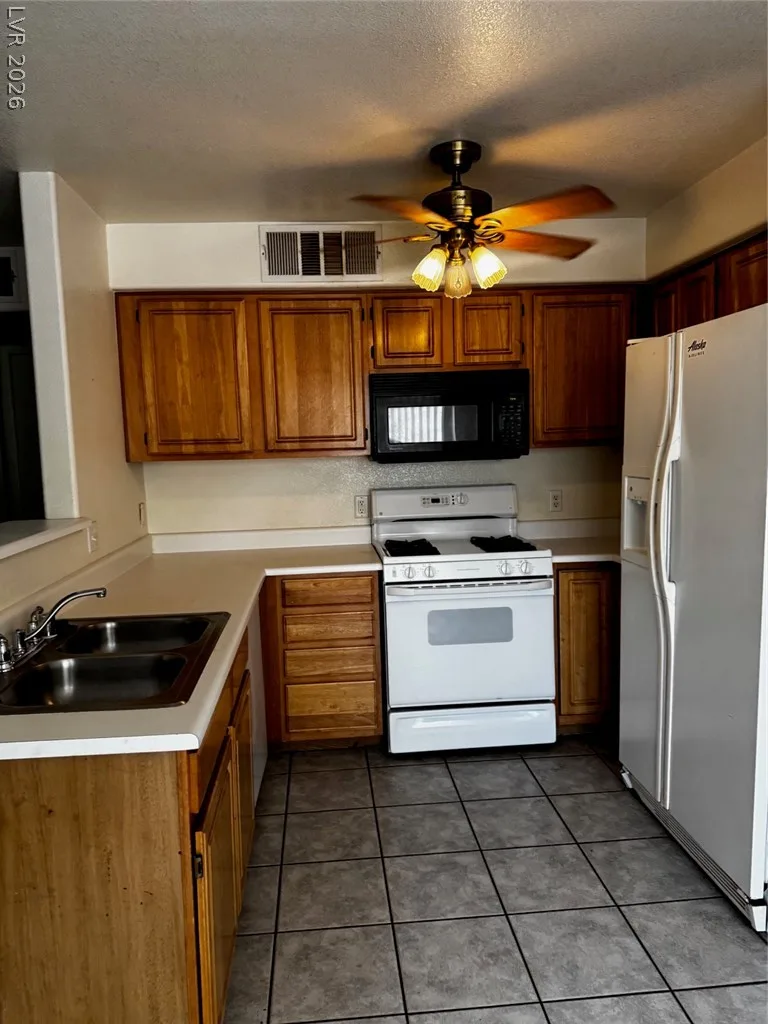 5710 East Tropicana Avenue 1094 — photo 5