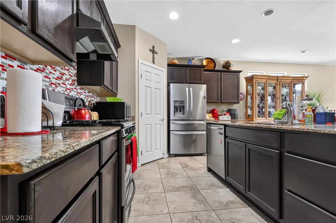 2359 Dillons Cove Drive — photo 2