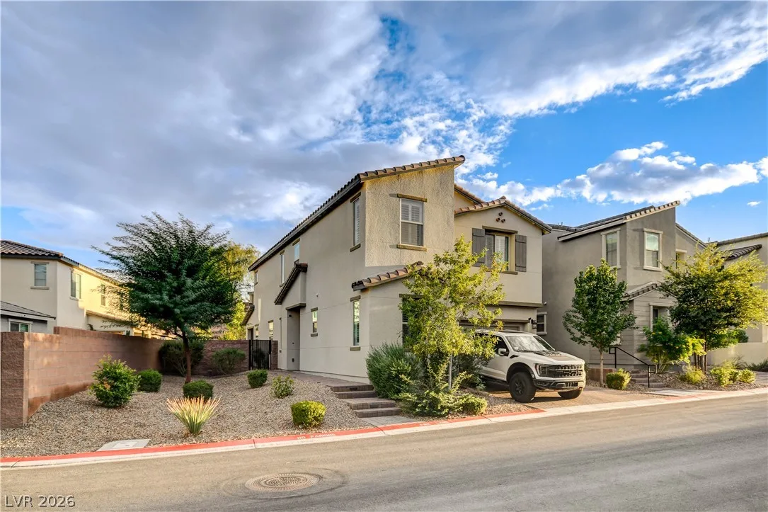 47 Flora Sagio Avenue — photo 1