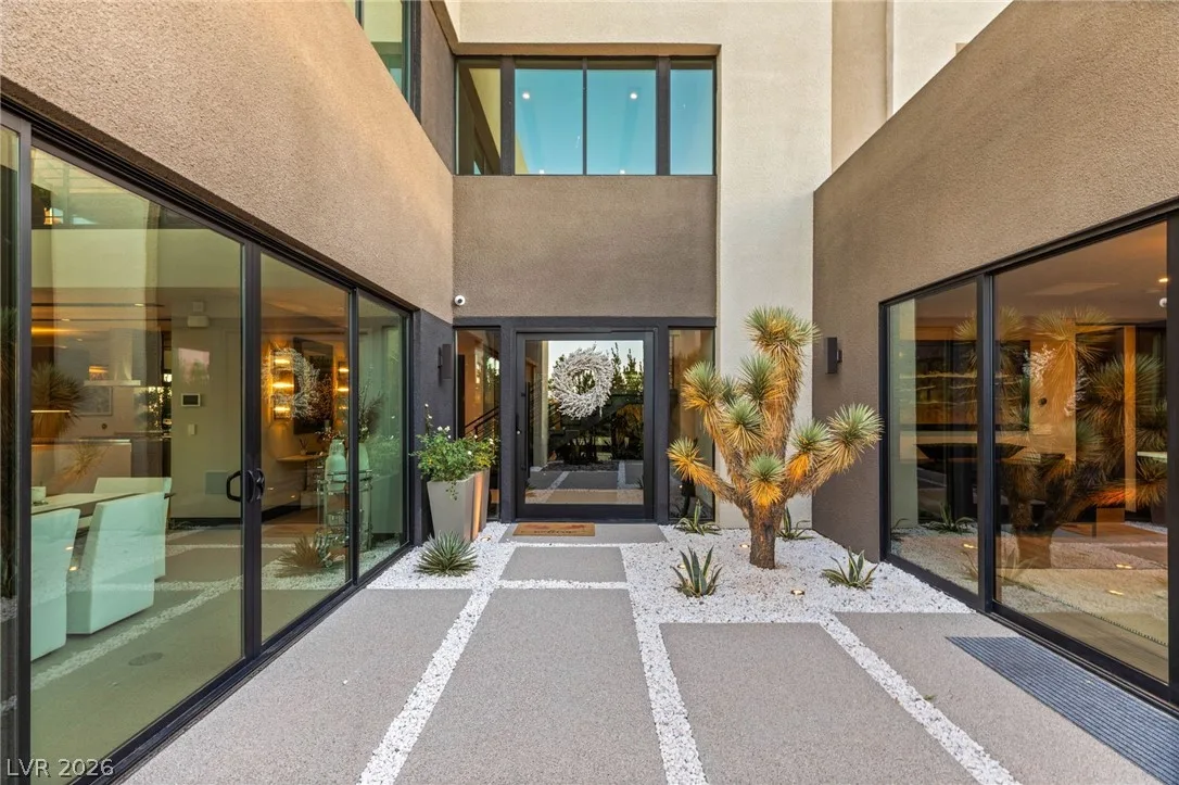 12 Desert Lake Lane — photo 4