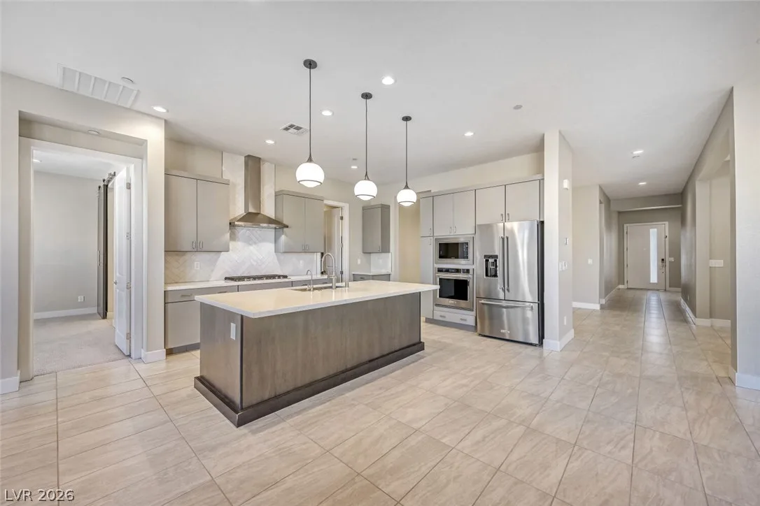 840 Watford Place — photo 2