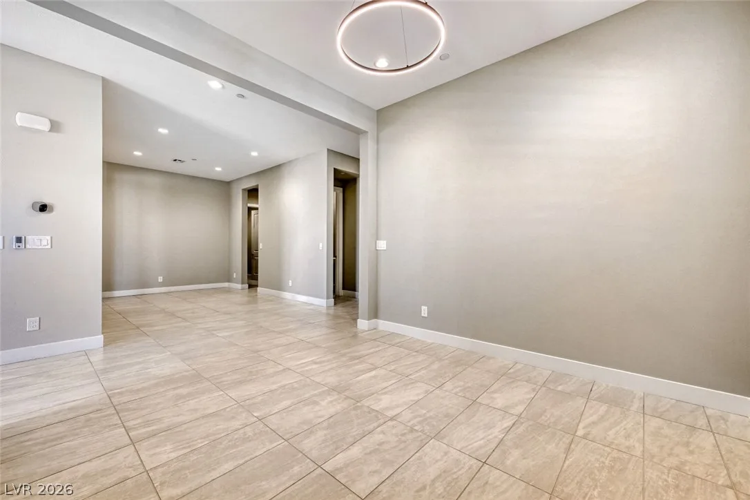840 Watford Place — photo 3