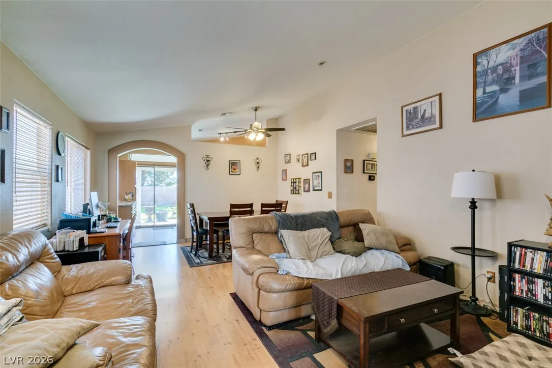 517 Wing Gull Court — photo 2