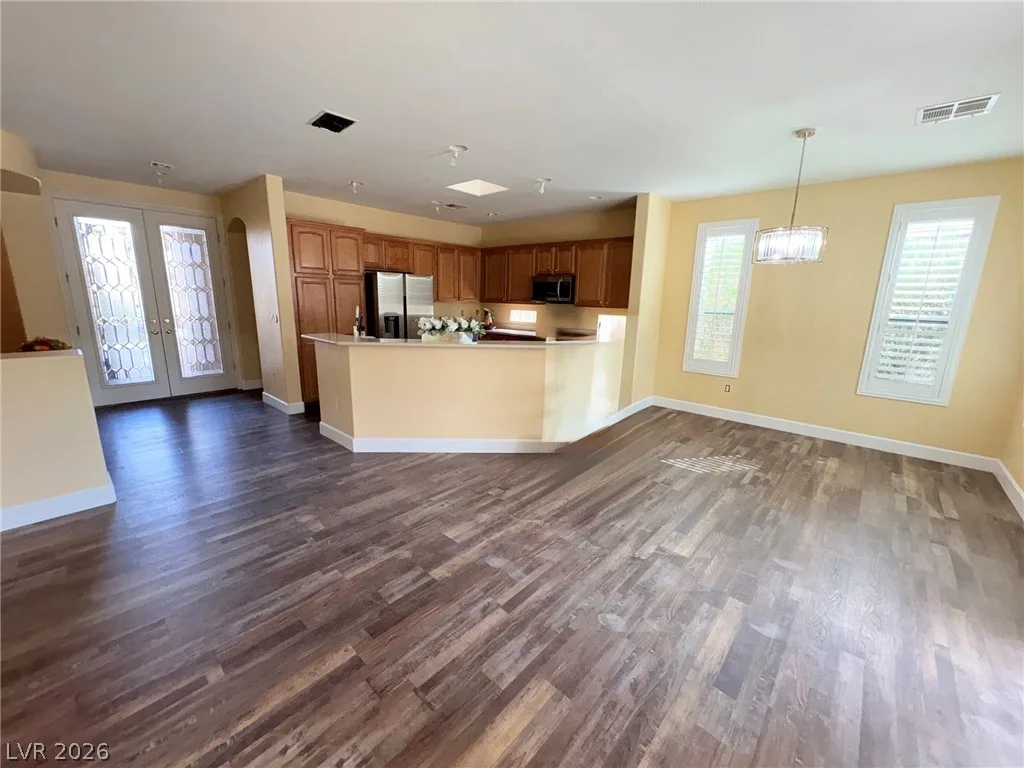 5105 Vincitor Street — photo 2