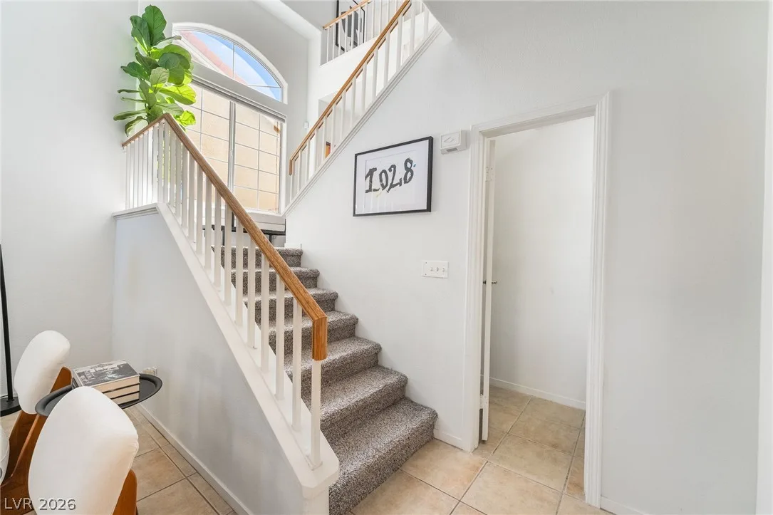 5934 Greenery View Lane — photo 3
