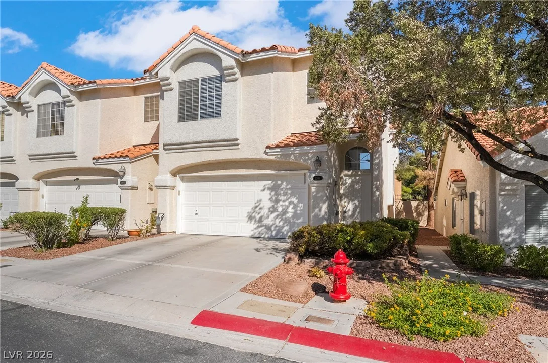 5934 Greenery View Lane — photo 4