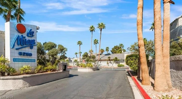 6250 West Flamingo Road 139 — photo 2